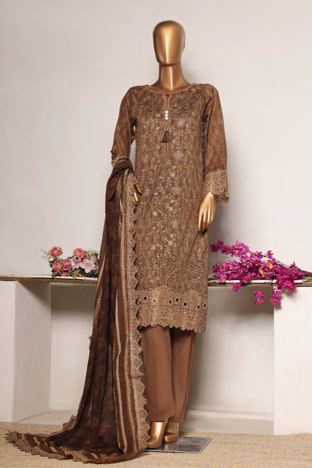 Libas Offer 605 Lawn Ready Made Suit – Al Libas Al Asri