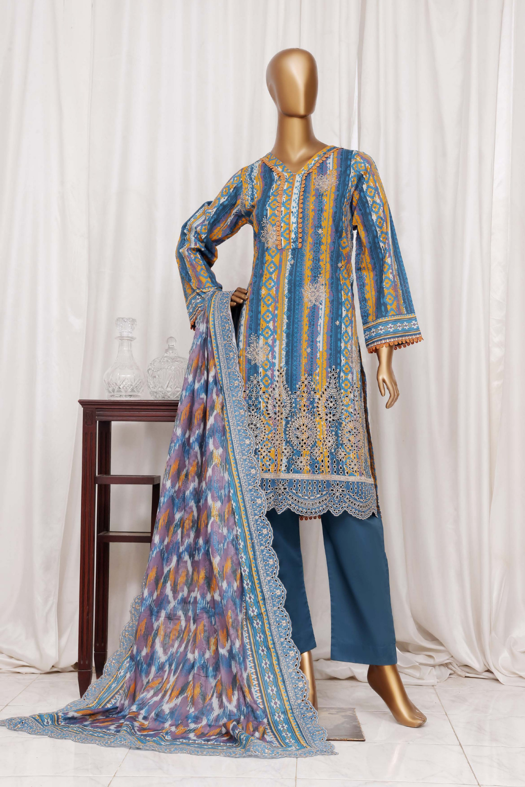 Libas Offer 627 Lawn Ready Made Suit – Al Libas Al Asri