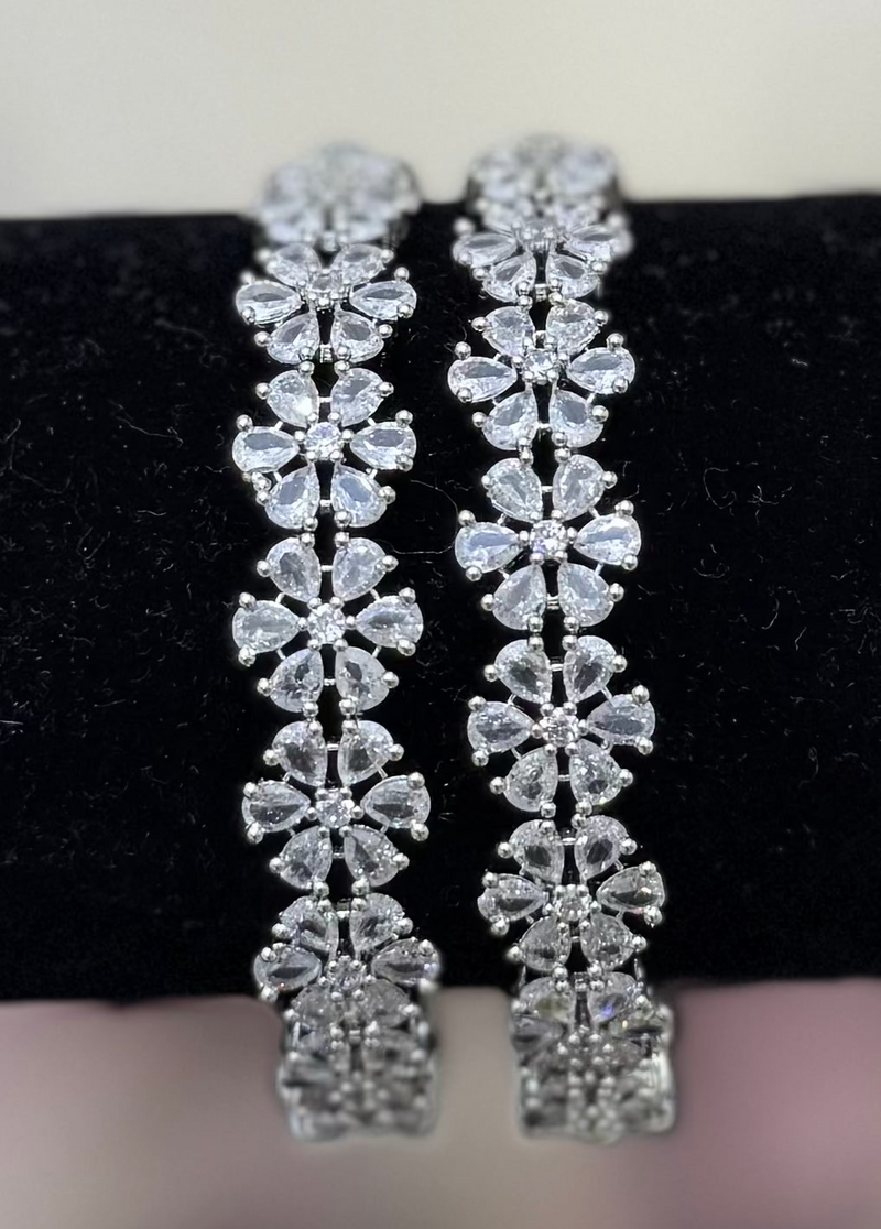 J 130 Jewellery 2 Pieces